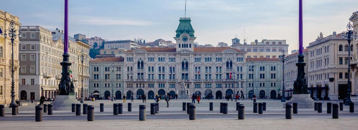 M'S Residences Maiolica Триест Екстериор снимка